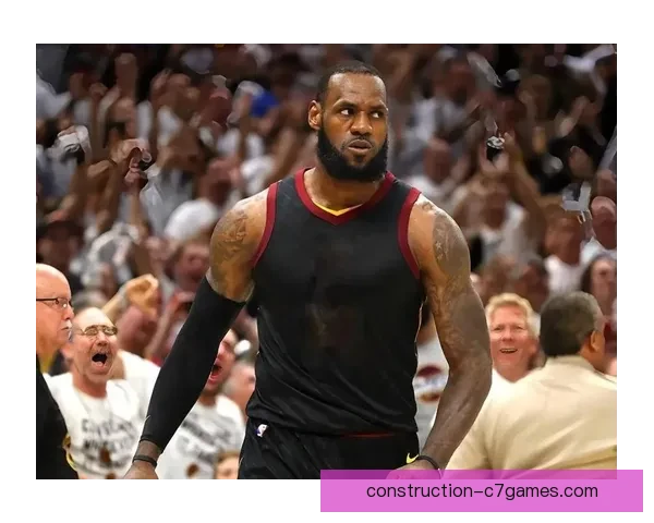 湖人关键战逆转勇士詹姆斯末节爆发引热议季后赛格局再生变悬念升级