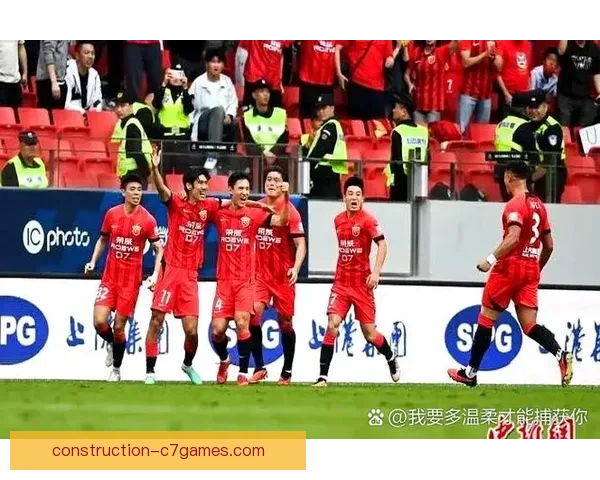 绝杀逆转引爆全场焦点之战球队重返榜首冲冠形势再度明朗引发热议 绝杀逆转引爆全场焦点之战球队重返榜首冲冠形势再度明朗引发热议