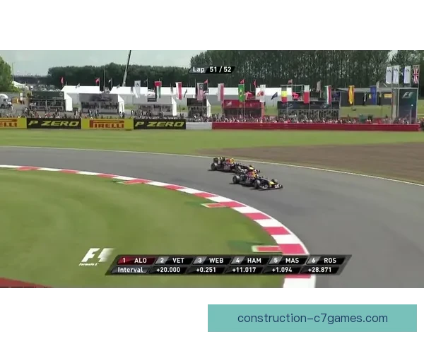 F1赛季激战正酣各车队争冠形势扑朔迷离新星崛起引爆围场关注