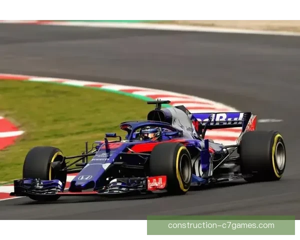 F1赛季最新动态：红牛车队继续强势领跑，梅赛德斯和法拉利展开激烈角逐