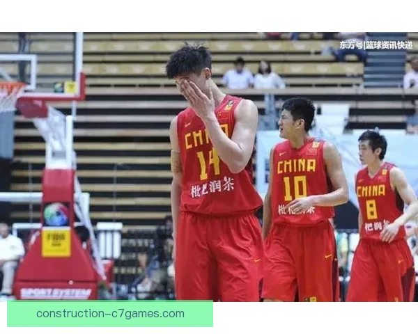 中国男篮逆袭击败澳大利亚 晋级亚洲杯四强 赛场表现引发球迷热议